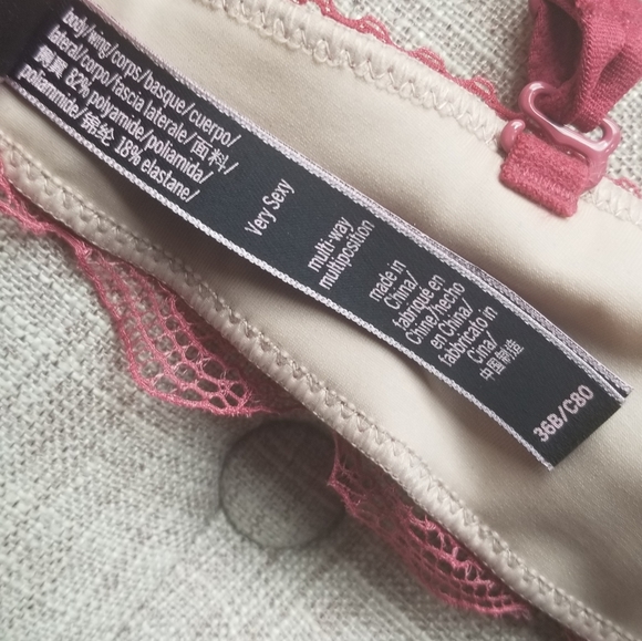 Victoria's Secret Bra - Picture 3 of 3